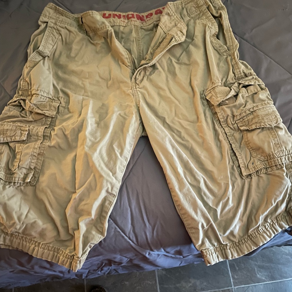 Union cargo shorts